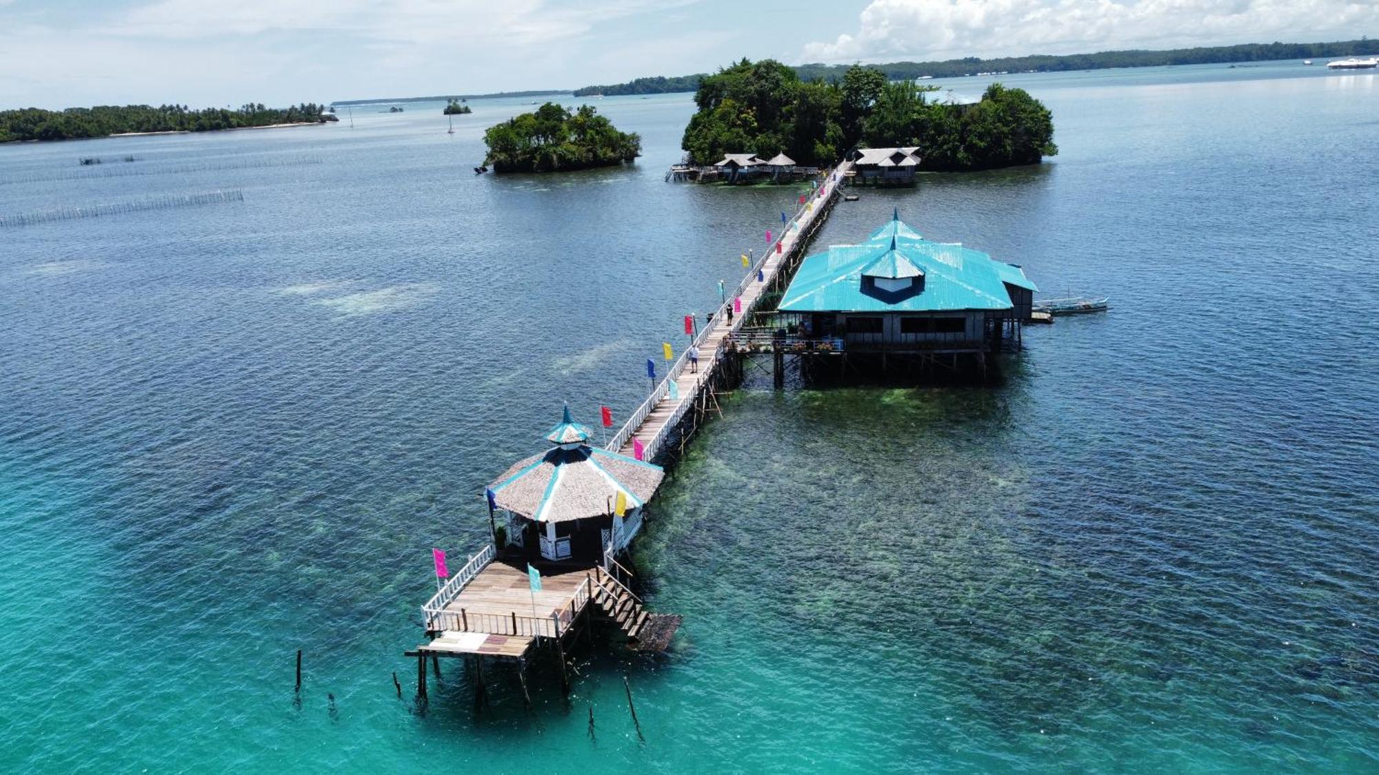 Enchanted River Rock Island Resort Hinatuan Exterior foto